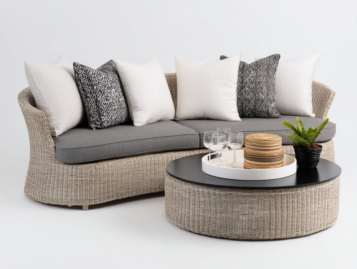 Canapé de jardin 3 places en résine tressée 205x82x82 cm - beige-gris - adapté à l'extérieur avec table basse ronde style contemporain